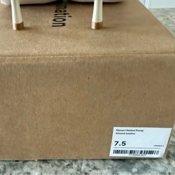 Reformation Nessa Heeled Pump in Almond Leather, Size 7.5 - Picture 9 of 12